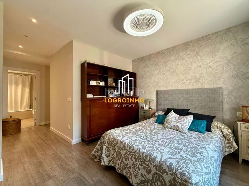 Foto 1719e117-5af5-47bf-bae8-e0a43f99f93b. Lloguer pis amb calefacció aparcament piscina a Cascajos - Piqueras Logroño