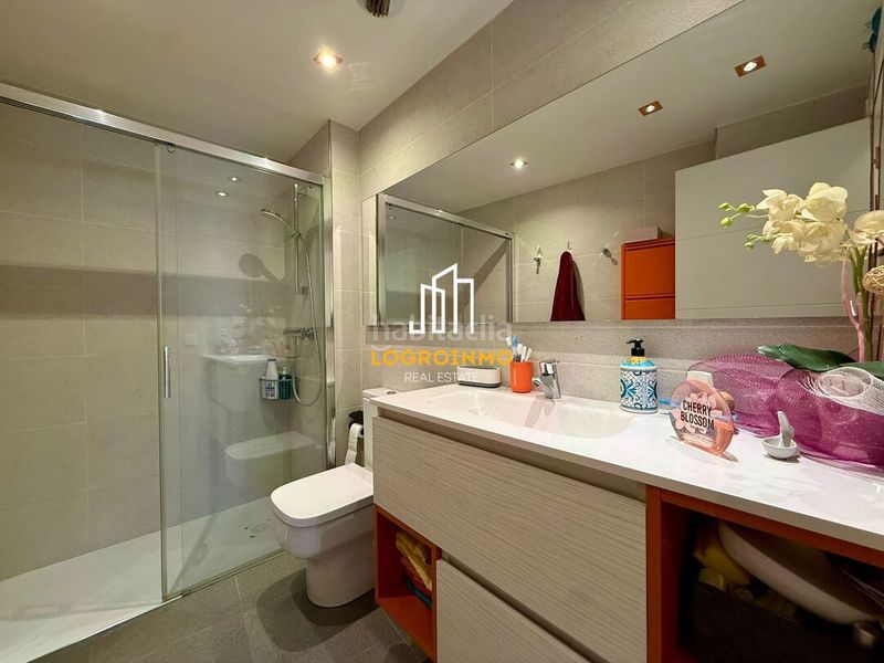 Foto 7c8925d2-952c-4edf-b6a8-638659e82a14. Lloguer pis amb calefacció aparcament piscina a Cascajos - Piqueras Logroño