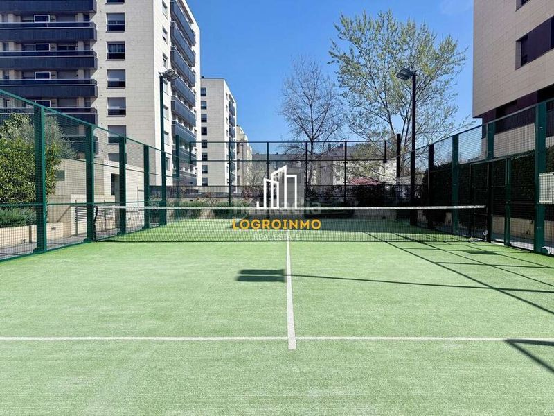 Foto d789c0c1-7eb0-41a0-a942-0e7c8263fc56. Lloguer pis amb calefacció aparcament piscina a Cascajos - Piqueras Logroño