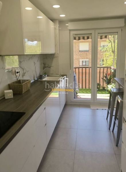 Foto 33a1f38c-aab3-4d39-9ee6-f03f4219bfe6. Pis amb calefacció aparcament a Residencia Logroño