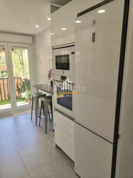 Foto 4f9fa427-addb-4292-ab96-7da8e7f8a44e. Pis amb calefacció aparcament a Residencia Logroño