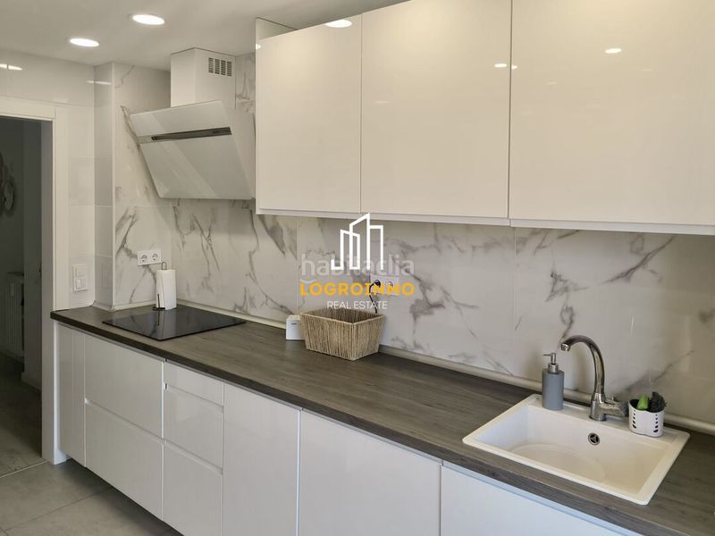 Foto 5e53e782-4042-46a6-ae70-d2d1cad101c1. Pis amb calefacció aparcament a Residencia Logroño