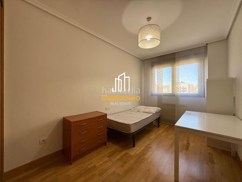 Foto 97ca40b1-72cc-4418-9033-4c116fcddeec. Rent flat with heating parking pool in La Cava - Fardachón Logroño