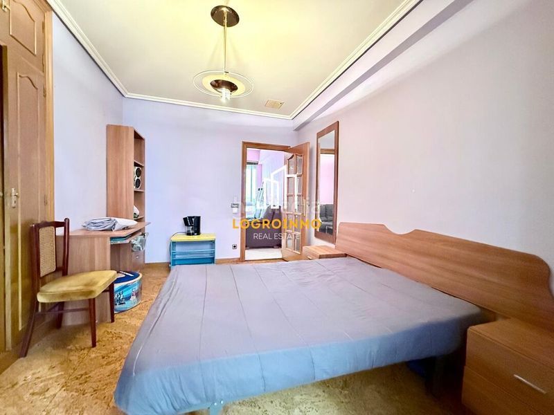 Foto bc06813f-59ad-45a9-a291-aa2b04bb7bcd. Flat with heating in Jesuitas Logroño
