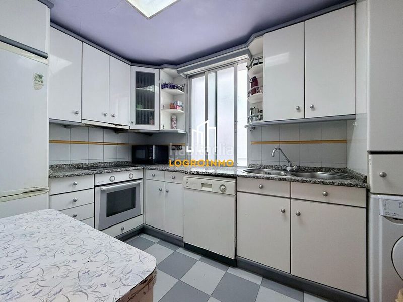 Foto c64f4ca6-56ad-433d-ab0d-01c3fb2d5122. Flat with heating in Jesuitas Logroño