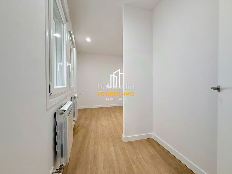 Foto e08ed4d2-3eb2-4699-9dc5-4d4b3e3f1deb. Flat with heating in Oeste Logroño