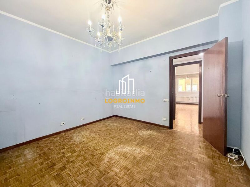 Foto 45bf6764-8743-4d90-b278-4b79c36710ba. Flat with heating in Gran Via Logroño