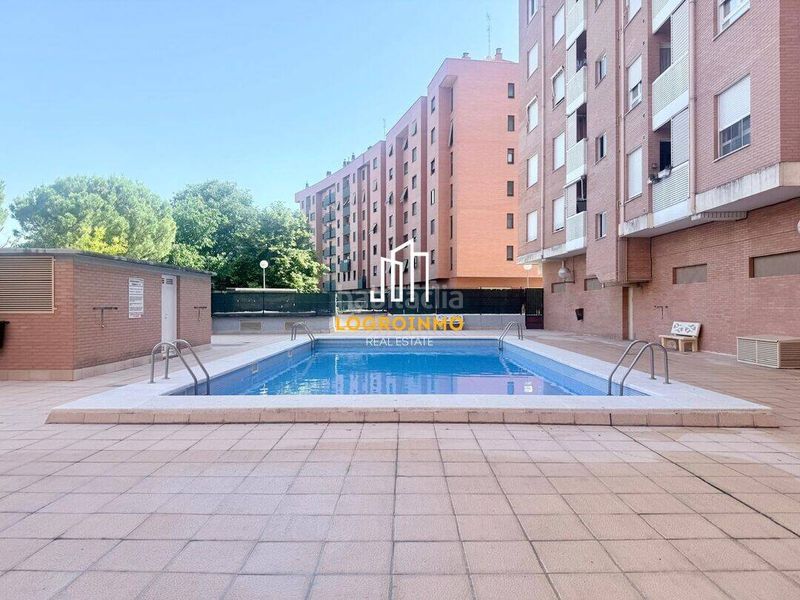 Foto 72dbfb2b-fec1-45b6-9e89-e00f1c0e588d. Flat with heating parking pool in Cascajos - Piqueras Logroño