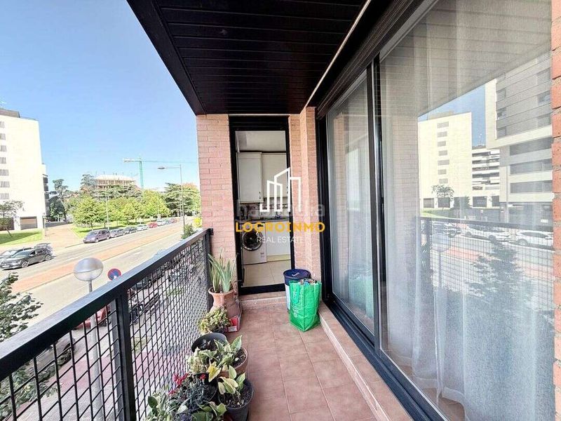 Foto cf8f2056-0d10-458c-b7e9-bb2b514ac175. Flat with heating parking pool in Cascajos - Piqueras Logroño