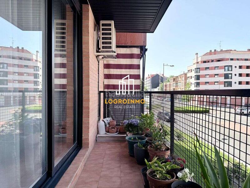 Foto de471192-415a-40e6-a48d-dbcae97f3a6e. Flat with heating parking pool in Cascajos - Piqueras Logroño