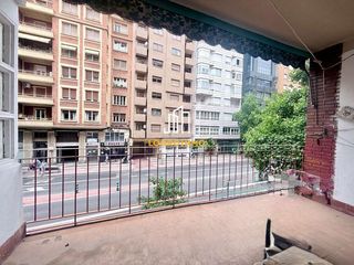Pis a Gran Via. Piso en venta en vara de rey, logroño.