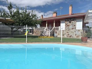 Casa en Redal (El). Chalet en venta en el redal, la rioja  en exclusiva