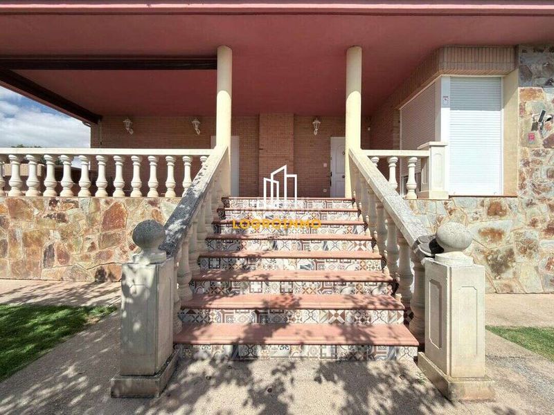 Foto 145f2def-5e83-490d-836f-671437ec7403. Casa amb calefacció piscina a Redal (El)