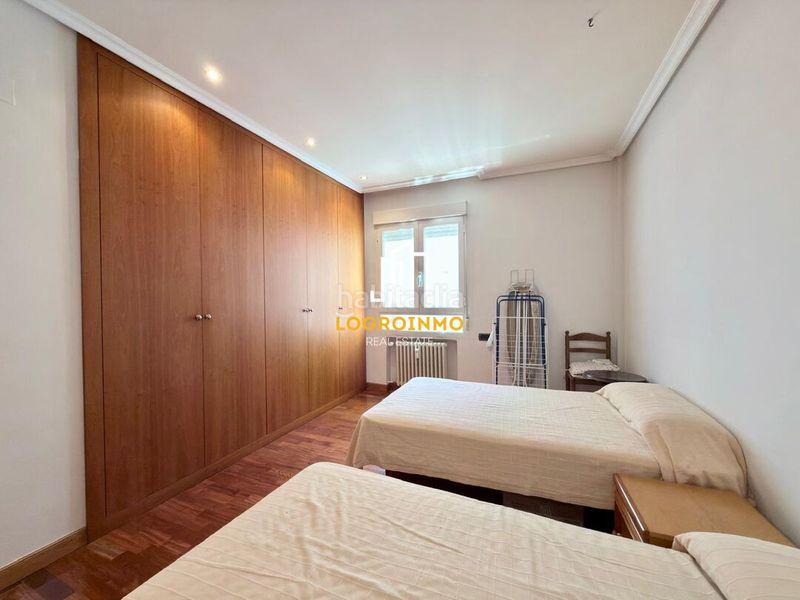 Foto 6ac6285c-9d95-4555-af37-9cb4e392e8c5. Rent flat with heating parking in Gran Via Logroño