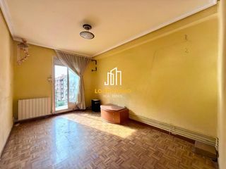 Pis en Gran Via. Piso en venta en calle lardero, logro�o