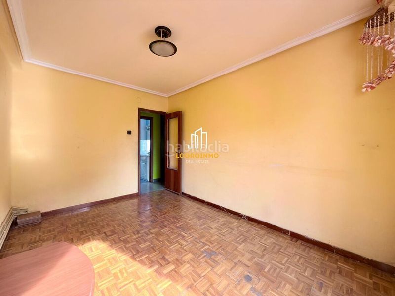 Foto db5e6a63-c4ed-4251-81c1-cdb358a1aa31. Flat with heating in Gran Via Logroño