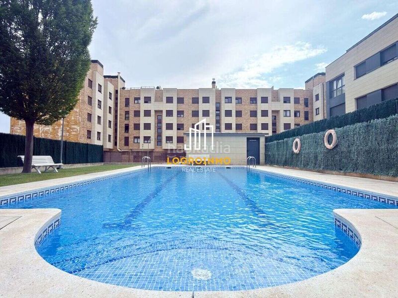 Foto f2878edc-80e5-42fd-b082-b61c59bdd5b0. Pis amb calefacció aparcament piscina a La Cava - Fardachón Logroño