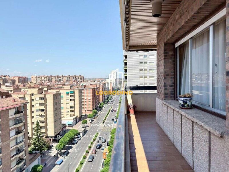 Foto 0fcb7141-d772-41ef-8619-aa7ecb7a9ebf. Flat with heating parking in Residencia Logroño