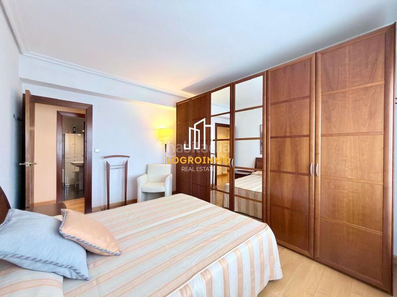 Foto 31b36091-e405-4cc5-81df-33afa74c4f1d. Flat with heating parking in Residencia Logroño