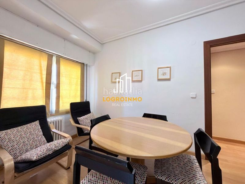 Foto 502c3f25-c115-401a-ad9e-bd49501799b3. Flat with heating parking in Residencia Logroño