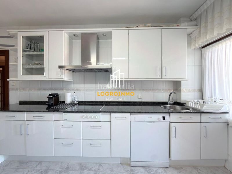 Foto 53d77e66-d0d2-4a3e-bb3e-495101bb44ff. Flat with heating parking in Residencia Logroño