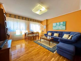 Flat in Oeste. Dúplex en venta en general urrutia, logroño en exclusiva