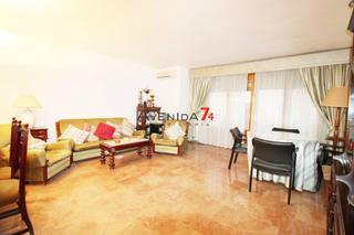 Pis a San Mateo. Exclusivo piso en pleno centro , patio privado 140m2. garaje  re