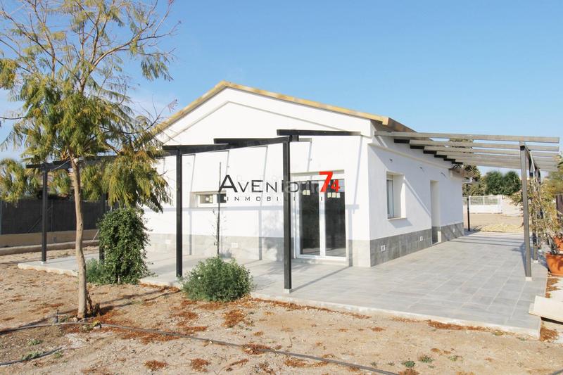 Foto cbea6ab2-4b63-44f2-9e40-93695f26b33f. Chalet with heating parking in Cazalla Lorca