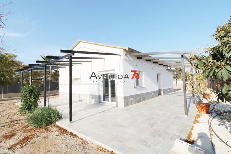 Foto e0f25a62-09df-4fdb-8a9f-6f7817243e4a. Chalet with heating parking in Cazalla Lorca