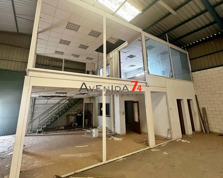 Foto 59ea9554-ecae-4b6d-92d6-5290e5562ee9. Capannone industriale in Avilés Lorca