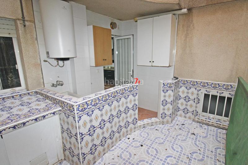 Foto 2b24e79d-d0a4-41c5-9e11-48e2d30f797f. Flat with parking in Sutullena Lorca