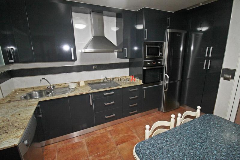 Foto 6b8400d9-f6bf-4c98-a88c-6f12120f8bfc. Flat with parking in Sutullena Lorca