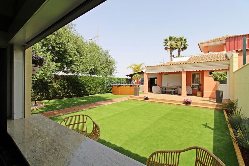 Foto ab06718b-e3ea-4d75-abdf-537845f8a627. Chalet avec parking piscine dans Purias Lorca