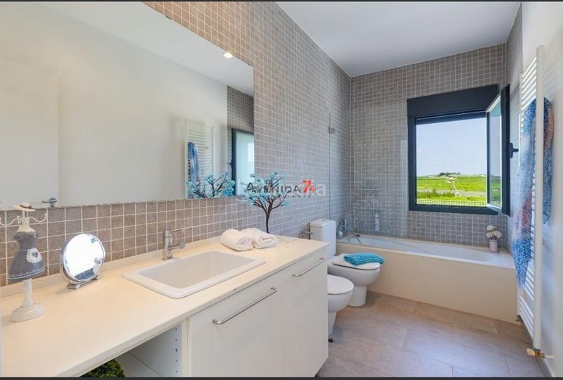 Foto b828c169-e0c1-4821-a4d5-131a5e06b392. Xalet amb aparcament piscina a Montesinos (Los)