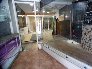 Local Comercial en Collblanc. Local comercial al lado de les corts barcelona