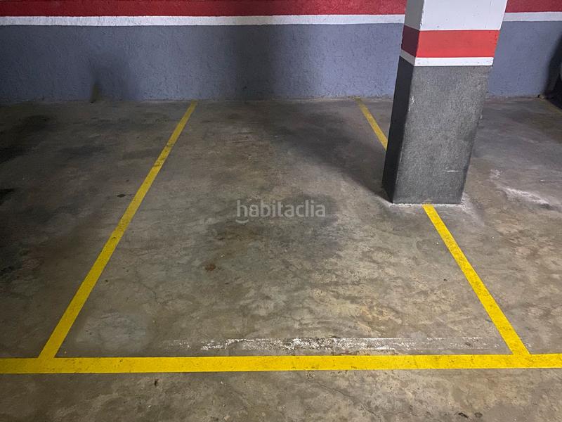 Foto 6c88ed44-d554-4e1c-9194-bd79df746c74. Parking voiture dans Prosperitat Barcelona