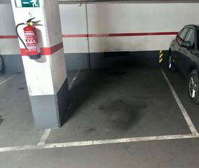 Alquiler Parking coche en Carrer de sardenya 313
