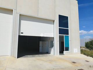 Miete Fabrikhalle in San Félix. Nave industrial en alquiler polígono los camachos