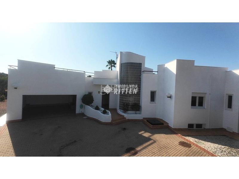 Foto c40a02f6-e1ce-4bfe-a383-c2db4d0305b2. Chalet avec parking piscine dans Canteras Cartagena