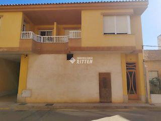 Local Comercial a Calle Santiago 7