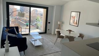 Zweistckige Wohnung in Eixample