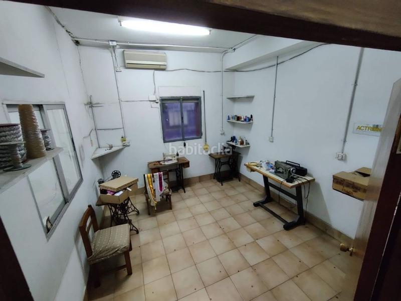 Foto 0c7d1350-77c1-4dbd-a05c-6b8c79b15f70. Local comercial en Ciutat Fallera Valencia