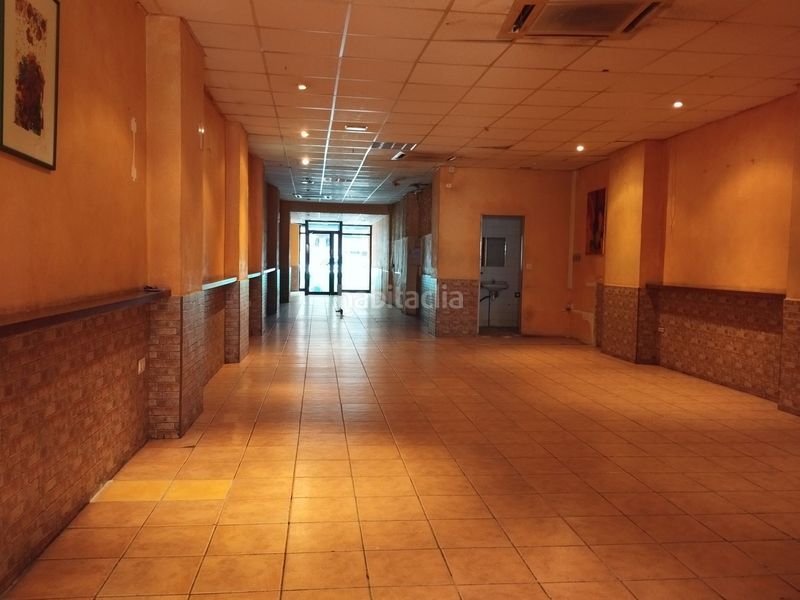 Foto b7a0dfff-15dc-4a16-b3fa-bc24a181d14e. Local comercial a La Petxina Valencia