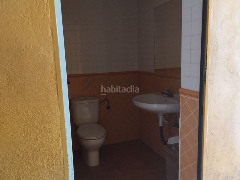 Foto f264a1e9-6cf8-47ad-8fbf-4d13c802279c. Local comercial a La Petxina Valencia