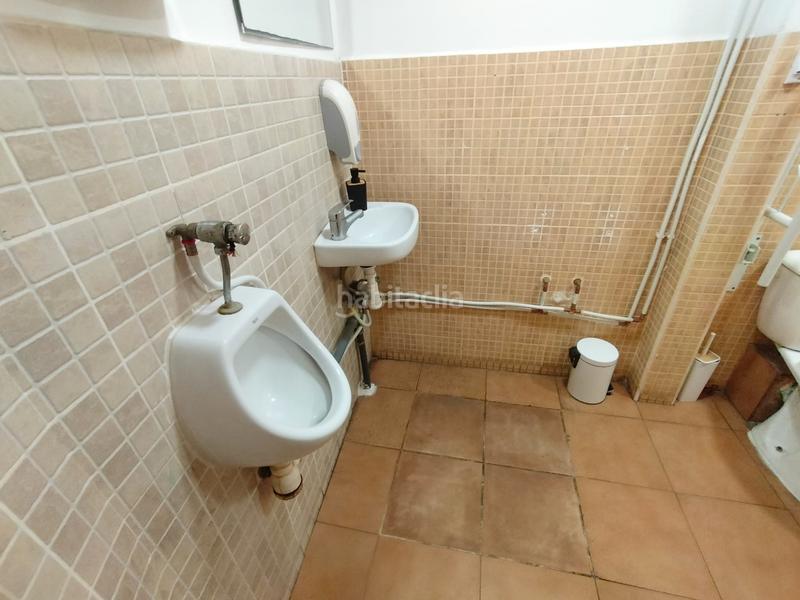 Foto 82ca33af-2ce8-4d10-9c8a-fe9a5f2f34ee. Traspaso local comercial en Ciutat Jardí Valencia