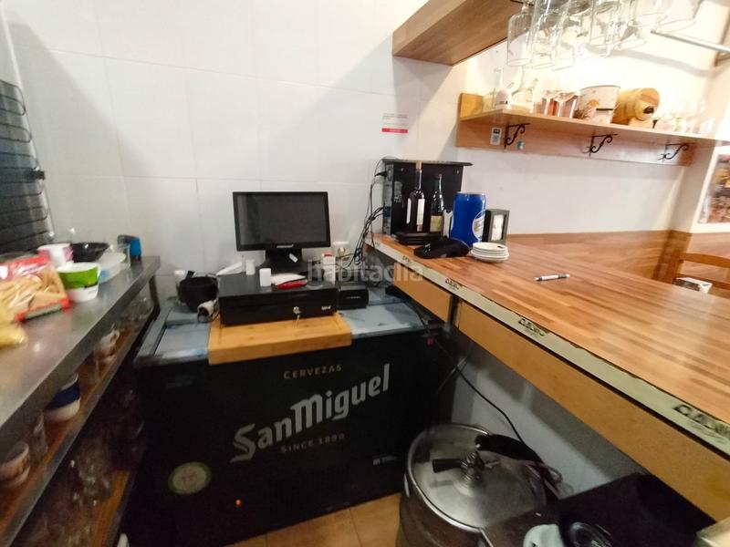 Foto f35b0469-b82f-412f-b635-792baca360ae. Traspaso local comercial en Ciutat Jardí Valencia