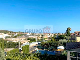 Rent Chalet in Alfinach - Monasterios. - - - atención a este bonito chalet en una de las mejores urbani