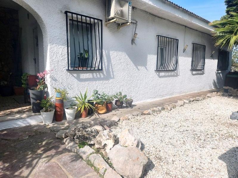 Foto a7d54922-7f9e-4fe1-9249-ee4a8002e08a. Xalet amb piscina a Godelleta