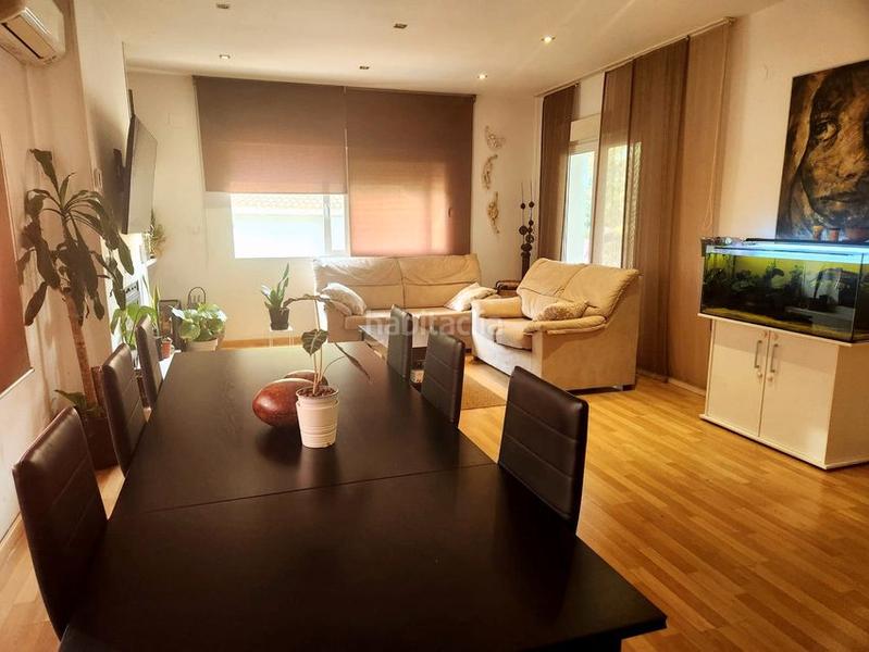 Foto b39a68f5-de5c-47ae-844e-9785cd258bd6. Xalet amb piscina a Godelleta