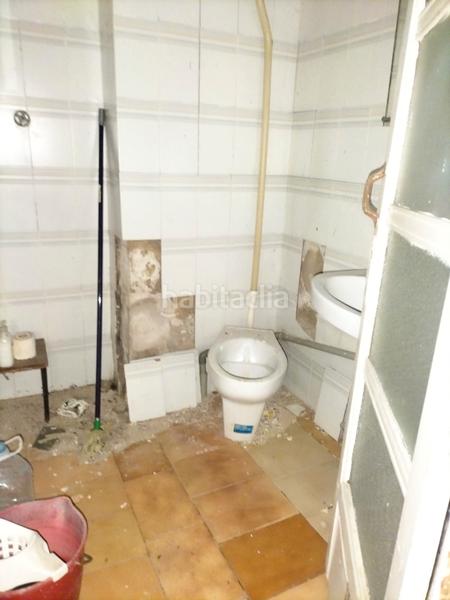 Foto c82319c0-d5b2-4712-886a-8a0819e6893d. Local comercial **local comercial en venta - oportunidad única** en Valencia